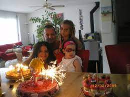 Familie beim 7. Geburtstag von Suena